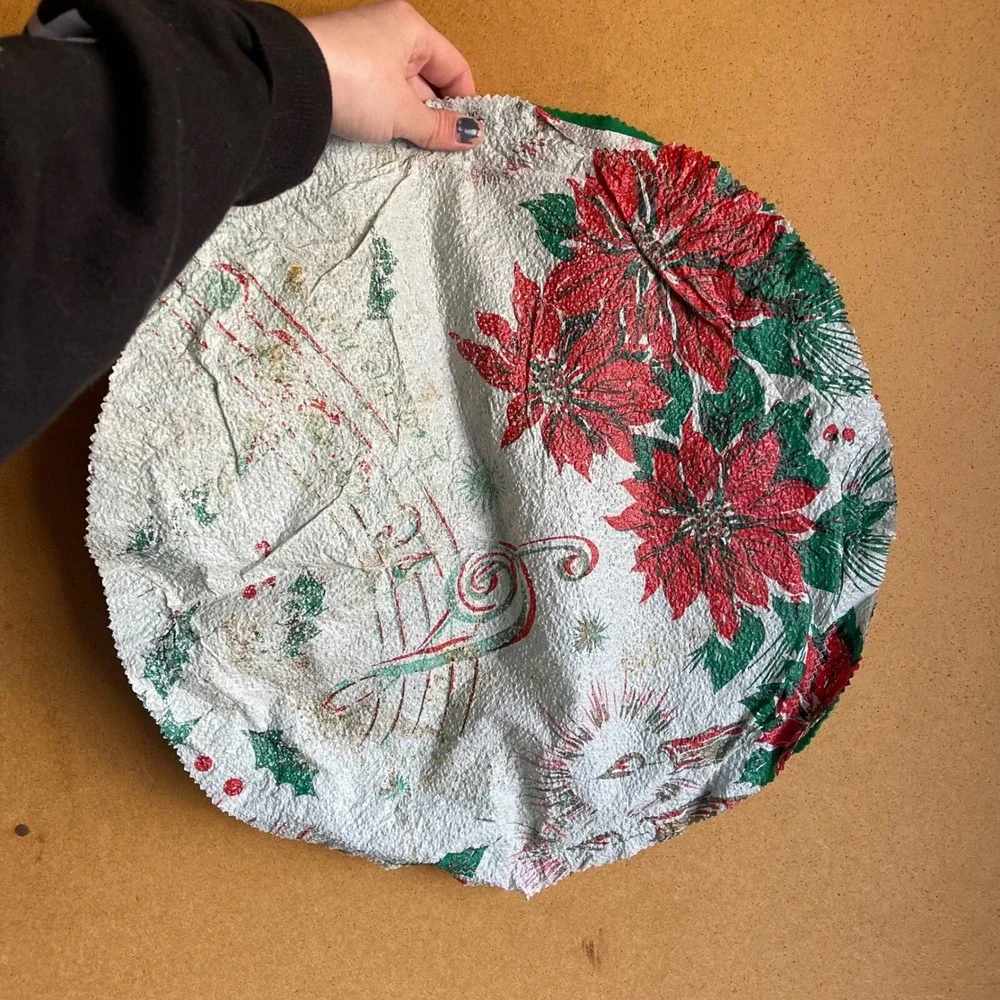 Vtg 60s HANDMADE mini Felt feather‎ Tree Skirt poinsettia Appliqué Christmas